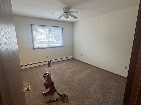 5th image of 1862 Feronia Ave #7