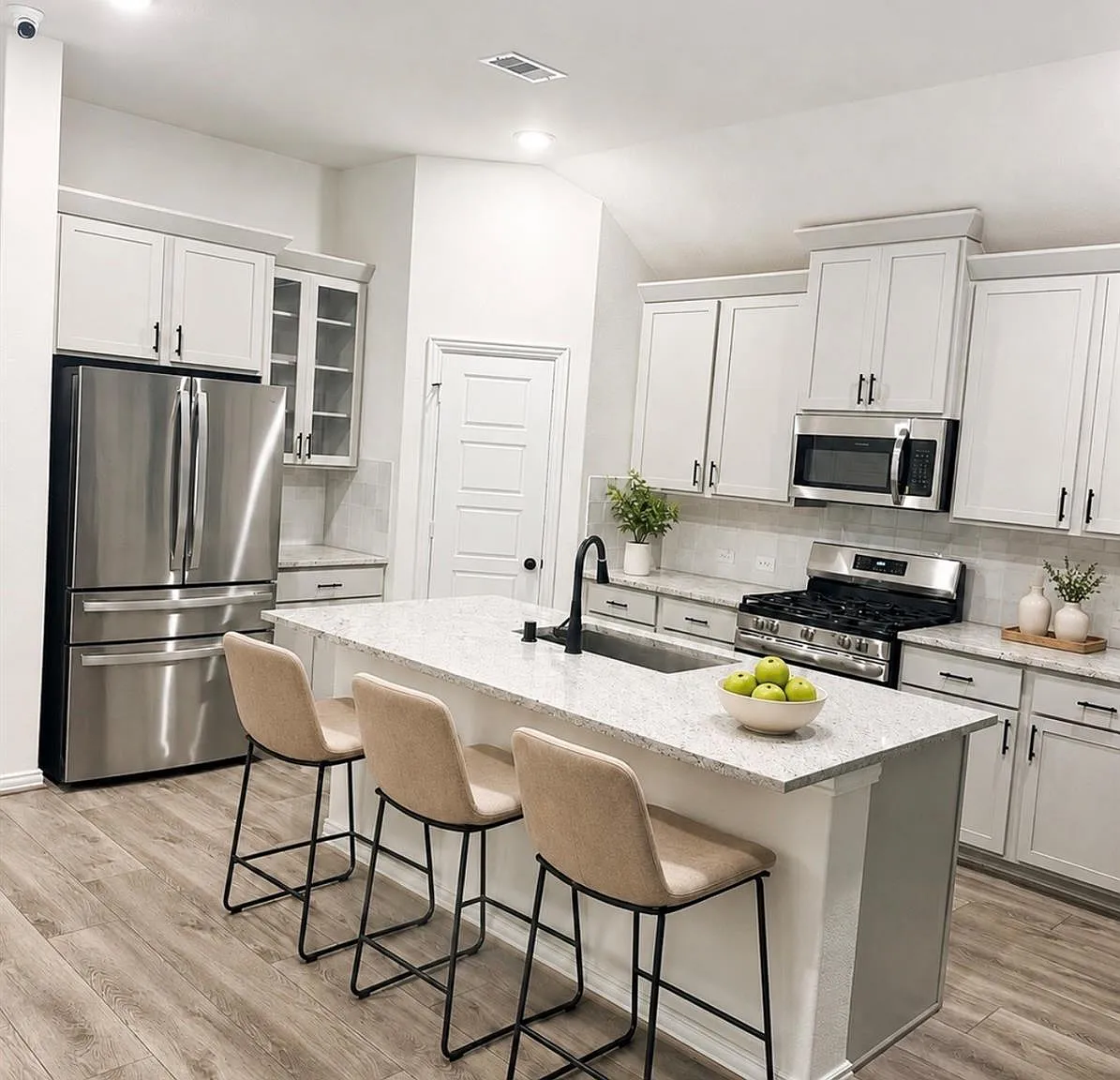 4 bed, 3.0 bath, 2232 sqft, $2,700 — Photo 4