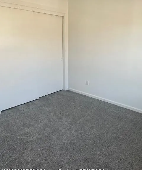 19 Karen Dr #19 — Photo 19