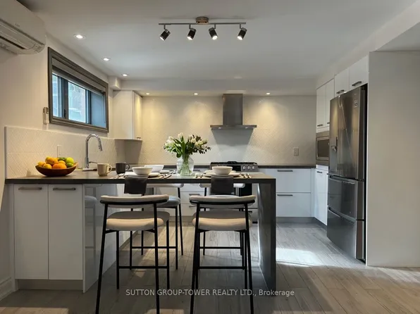 2036 Davenport Rd Unit 1, Toronto, ON M6N 1C6