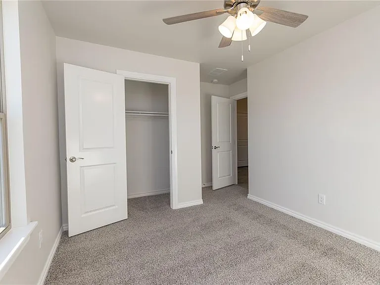 12313 SW 30th St — Photo 14