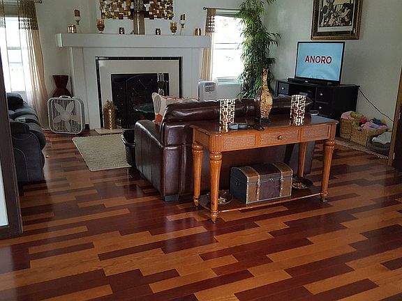5th image of 528 Woodcreek Blvd