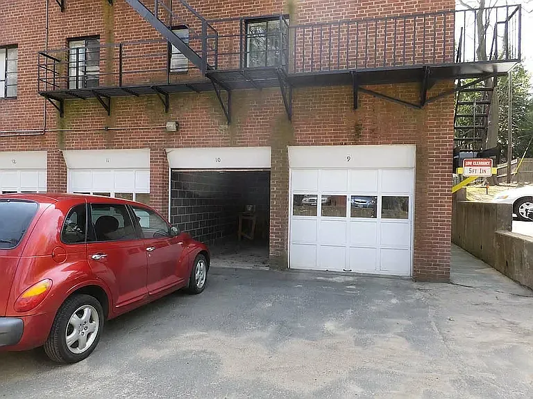 576 Whitney Ave #J2 — Photo 14