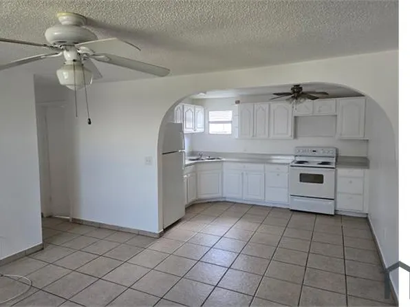 3659 140th Ave APT A, Largo, FL 33771
