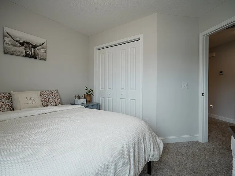 890 Grayson Ave — Photo 23