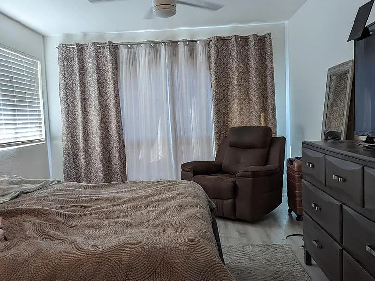 306 E Ludlow Dr #B — Photo 10