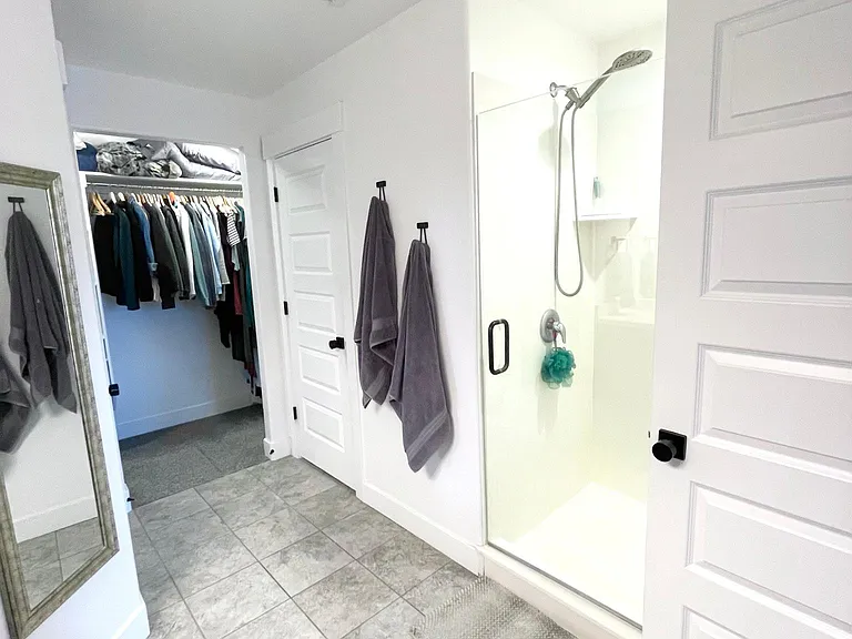 48 N 2000 W — Photo 12