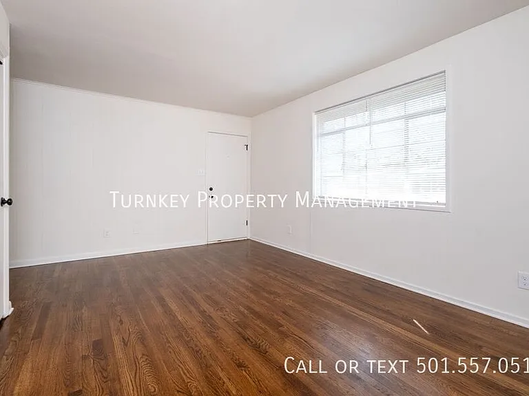 619 Sherman St — Photo 8