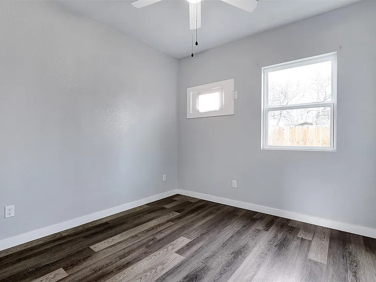 438 S San Joaquin Ave #1 — Photo 6