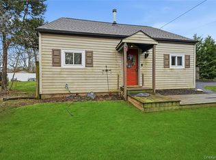 20 Wheat Path Road W, Mount Sinai, NY