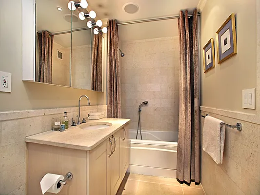 Sold by Sotheby's International Realty | media 17