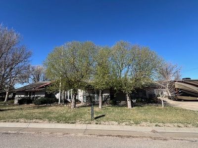2705 N Avenue A, Dodge City, KS, 67801