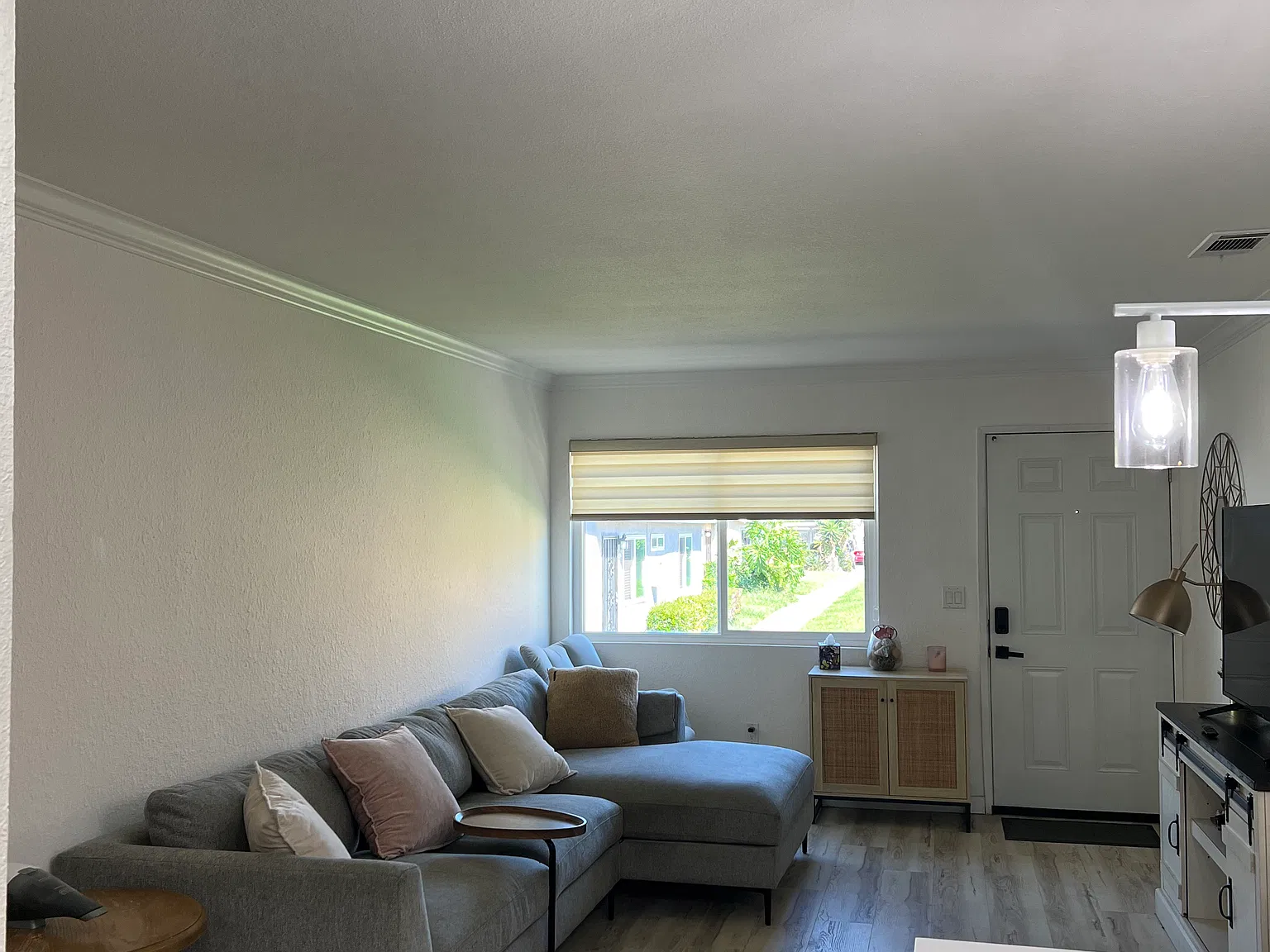 3 bed, 900 sqft, $1,400 — Photo 4