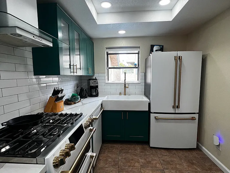4572 W Point Loma Blvd — Photo 6