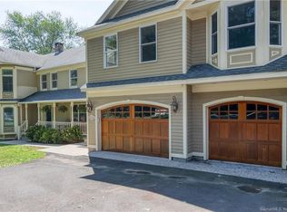 30 Cadwell Pl, Branford, CT 06405