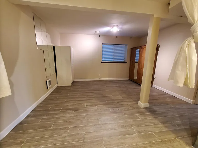 110 Florentia St #B — Photo 19