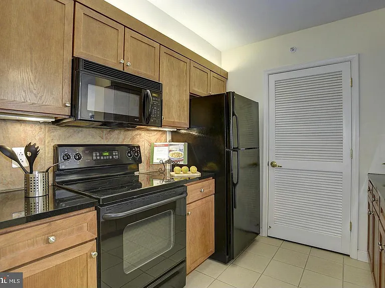 631 D St NW #626 — Photo 7
