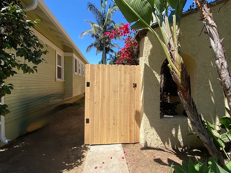 673 Mira Mar Ave — Photo 27