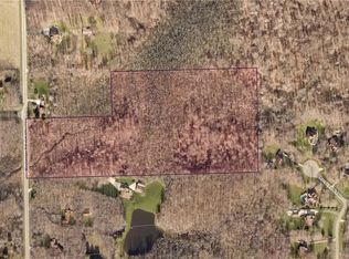 16677 Messenger Rd, Chagrin Falls, OH 44023