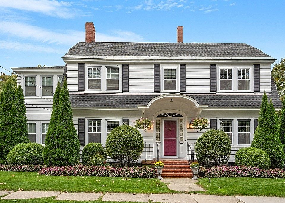 133 Parkview Ave, Lowell, MA 01852 | Zillow