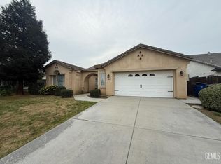 207 Riesling Vines St, Bakersfield, CA 93314