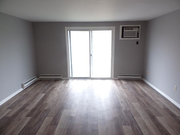 2nd image of 195 Mead St #21