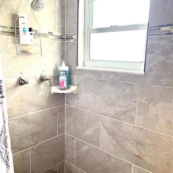 4650 Cove Cir #402 — Photo 34