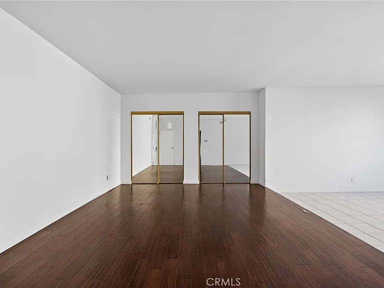 4441 Woodman Ave #111 — Photo 5