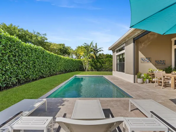 9475 Kalmar Circle W, Parkland, FL 33076