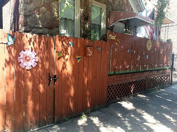 3rd image of 3624 S Parnell Ave