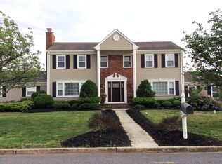 14 Meadow Ave, Monmouth Beach, NJ 07750