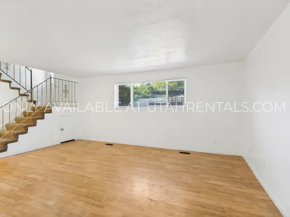 228 W Foxbridge Dr, Midvale, UT 84047