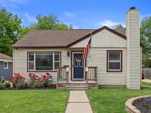 1704 Murray AVENUE, Waukesha, WI 53186