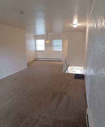 2nd image of 807 Towne House Vlg