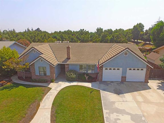2nd image of 2727 E Paradise Ave