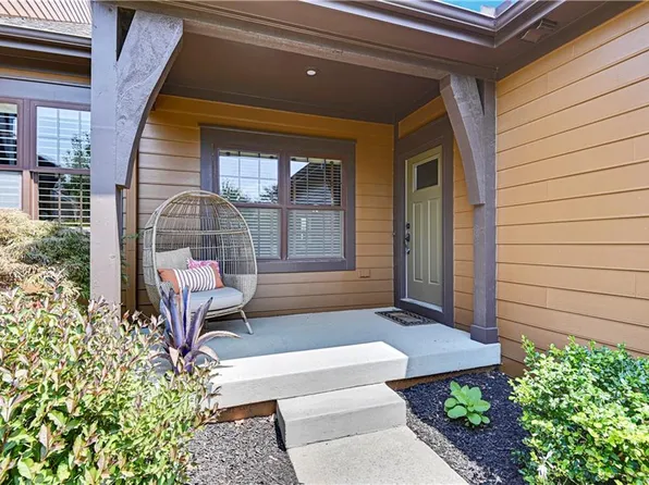 15805 Lowell Ln, Overland Park, KS 66223