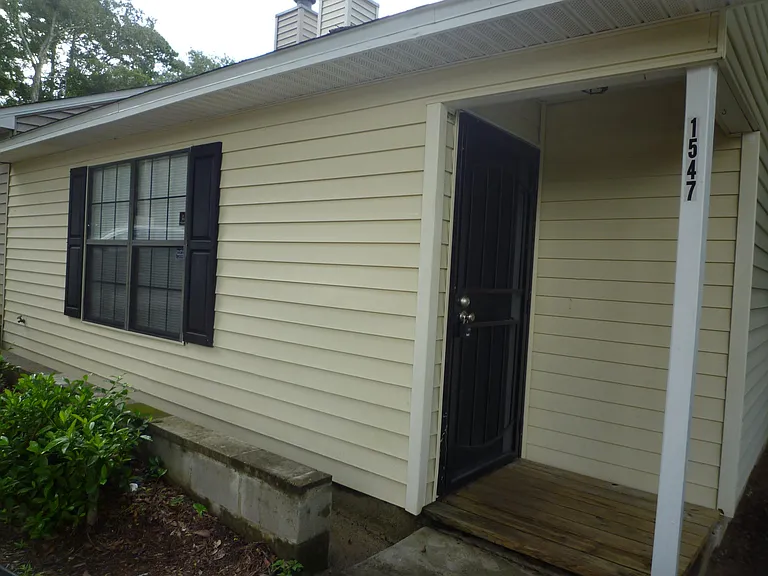 1547 Pullen Rd — Photo 1