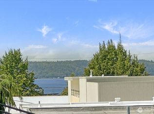 Creekside Condominium, Edmonds, WA 98020