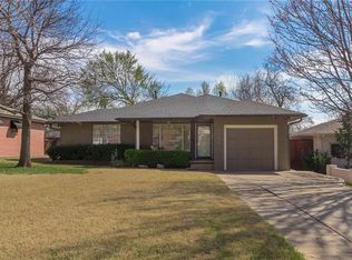 1106 Hemstead Pl, Nichols Hills, OK 73116