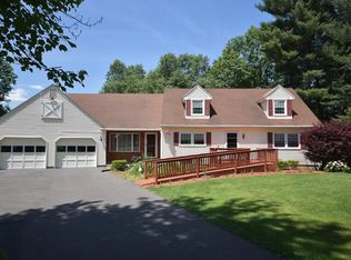 22 Kamins Cir, Amherst, MA 01002