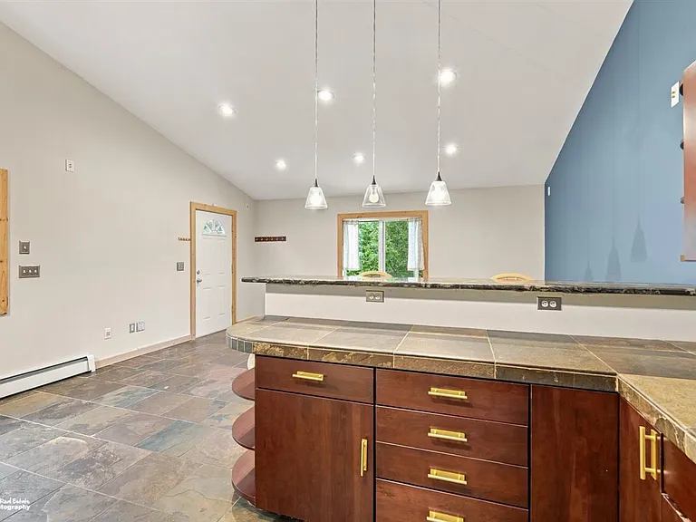 3800 N Engstrom Rd — Photo 9