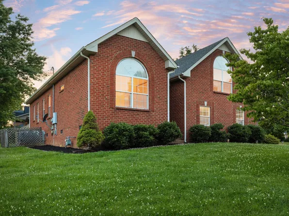 101 Cherokee Dr, White House, TN 37188
