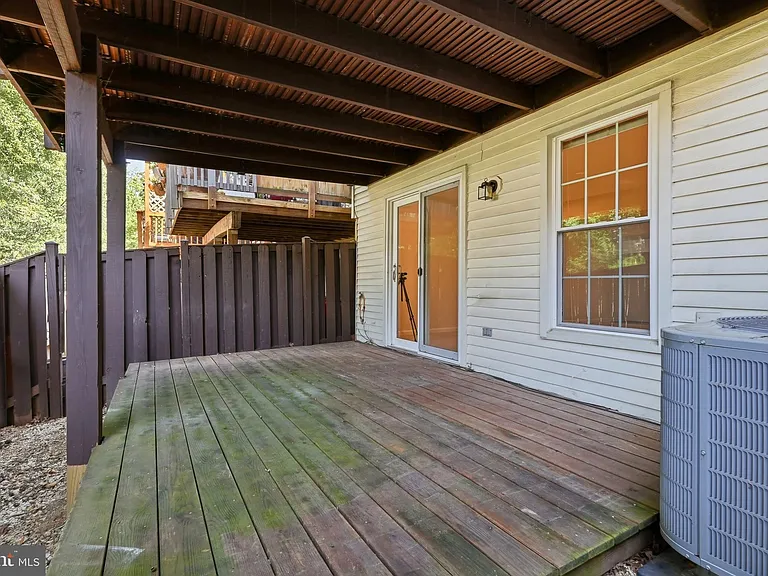7691 Northern Oaks Ct — Photo 38