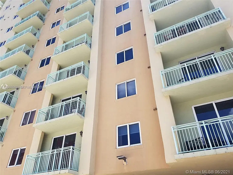 3500 Coral Way #812 — Photo 47