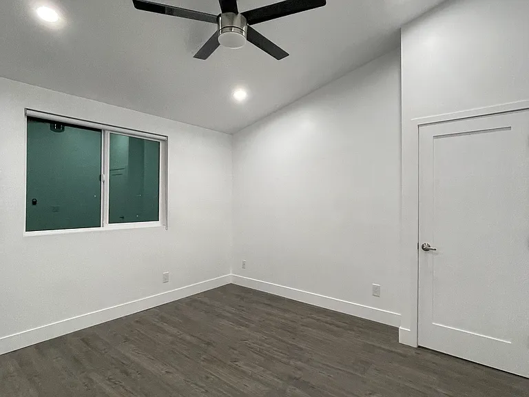 BEDROOM #1