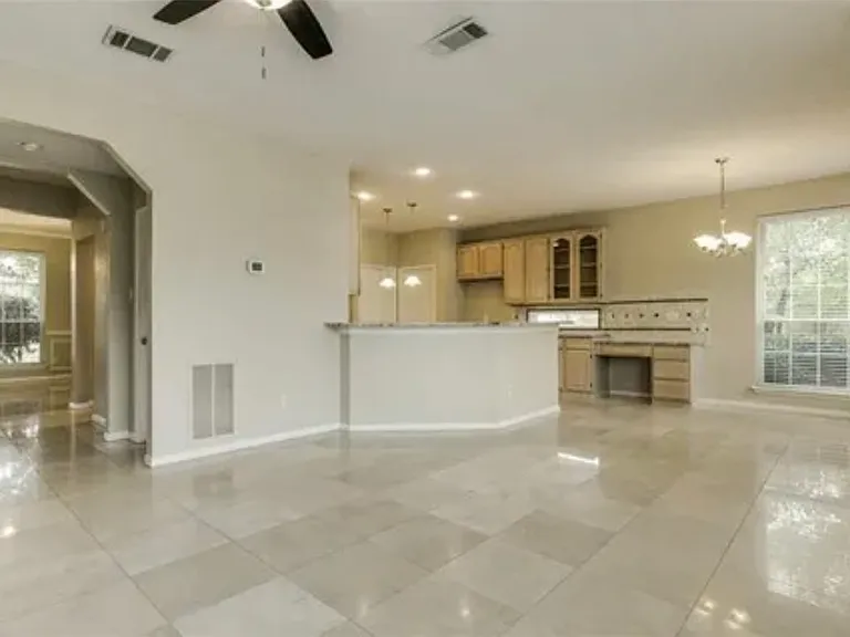 1931 Paloma Way — Photo 14