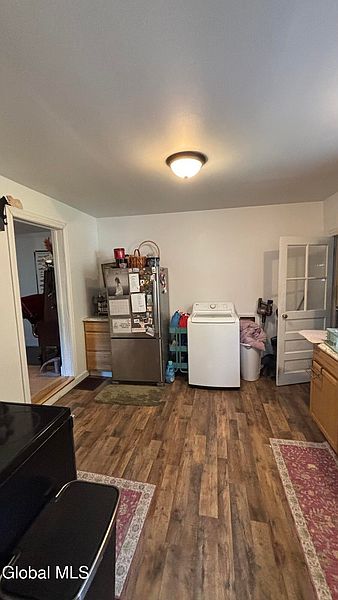 4th image of 122 Washington Avenue