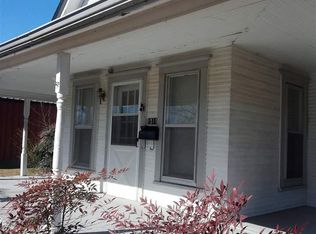 1511 Reeves Ave, Mena, AR 71953