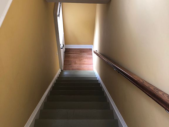 3rd image of 114 Caty Ln