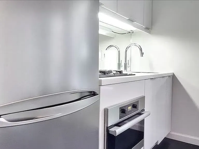 65 Bank St #2 — Photo 3